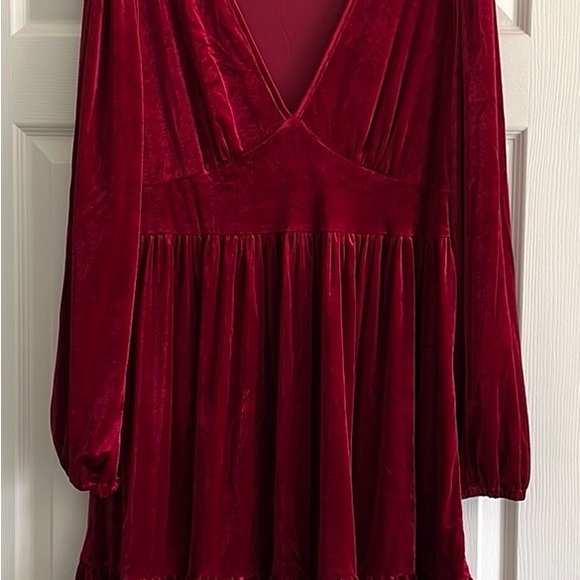 Everyday Deep V Neck Ruffled Hem Velvet dress - Picture 1 of 12